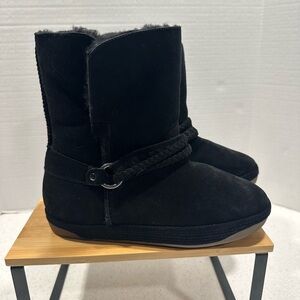 Tara M.® Zoe Black Wool & Suede Winter Boots Women’s US 8. Like New! Warm & Cozy